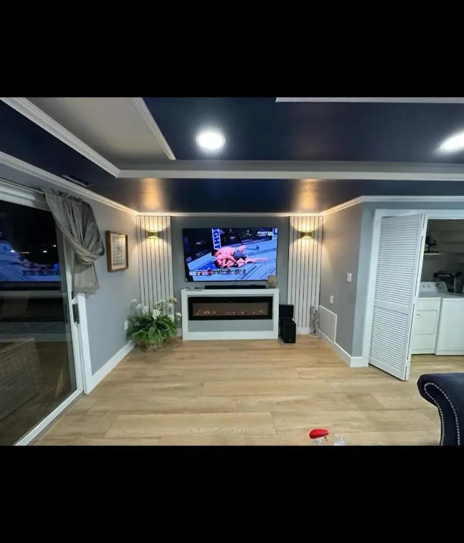 Luxury Vacation Home On The Water Ocean City Md 0*,  Estados Unidos
